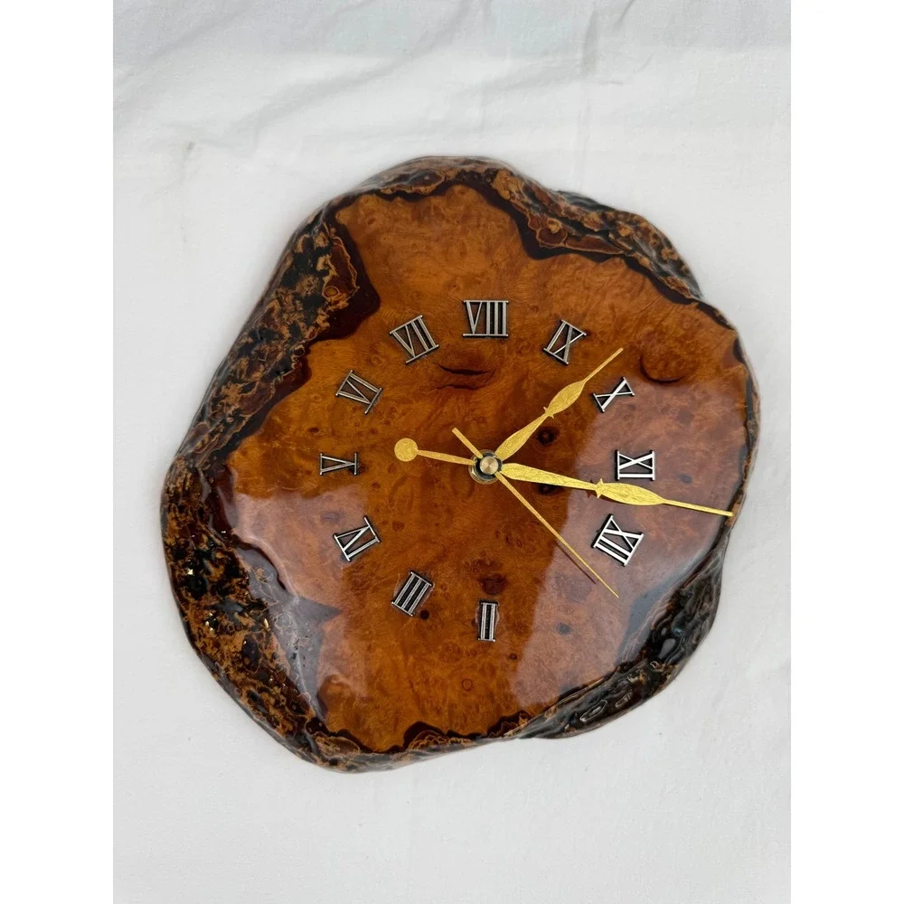Vintage Live Edge Wood Burl Wall Clock Glossy Resin Roman Numeral Quartz Rustic‎